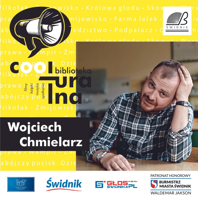 na plakacie zamyślona twarz Wojciecha Chmielarza, obok megafon i napis Coolturalna biblioteka